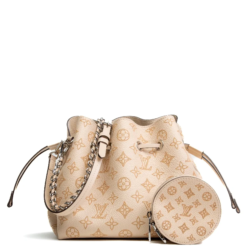 Louis Vuitton Capucines bags with smooth calfskin leather for luxuryLOUIS VUITTON Monogram Mahina Bella w/ coin purse - Beige