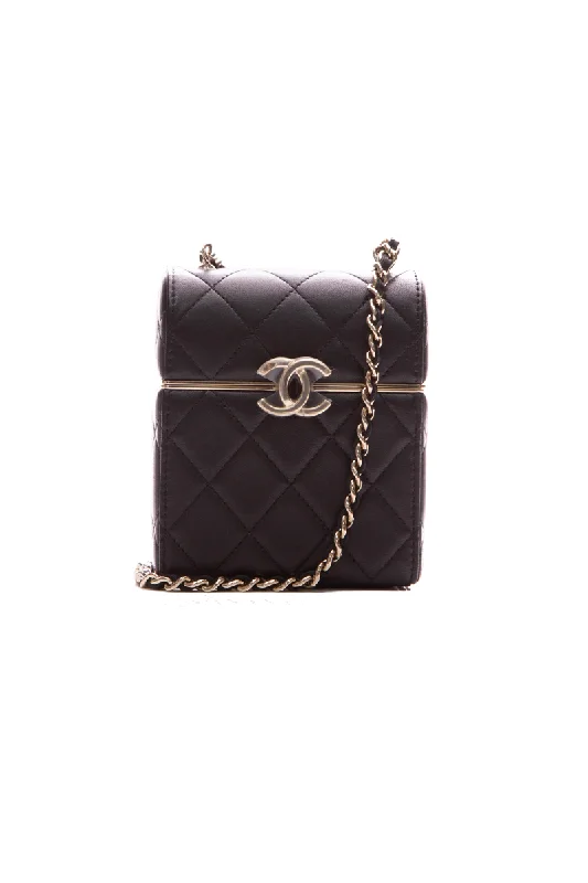 Chanel bags for a polished and professional appearanceBox with Chain Crossbody Bag