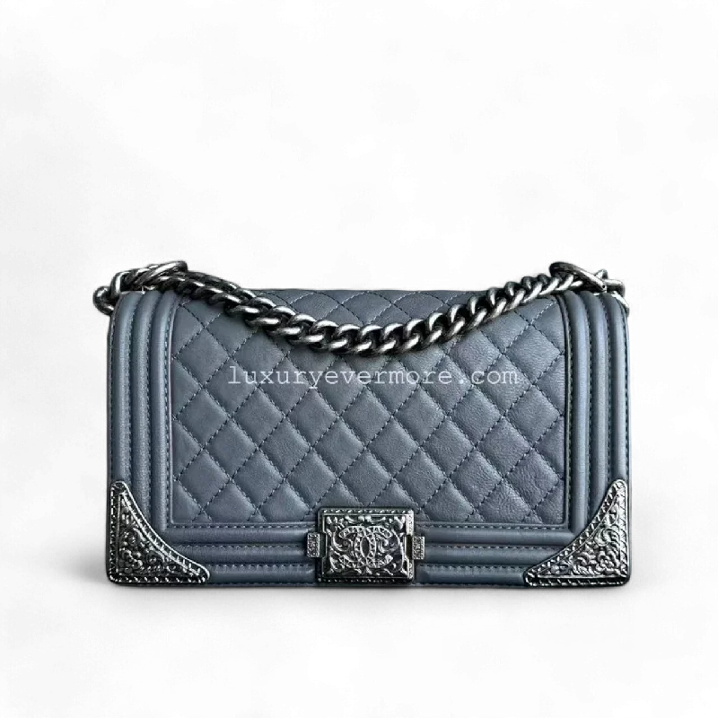 Chanel bags with leather and tweed combinationsChanel Boy Medium - 25CM Calfskin Quilted Limited Edition Metal Edges Leboy Ruthenium Silver Hardware Series 19