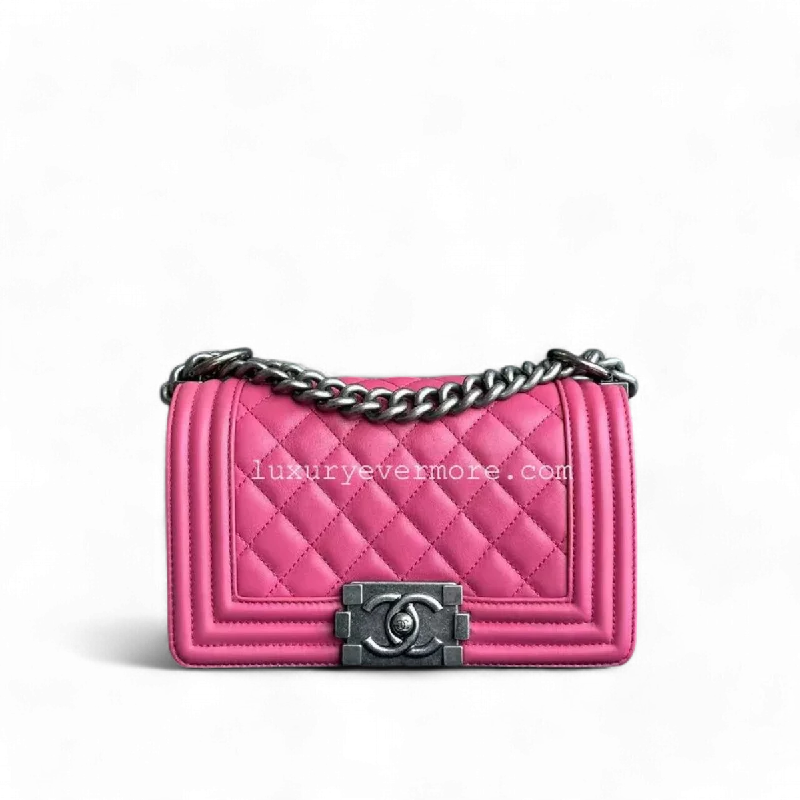 Chanel Medium Tote Bag for Office Ladies*Calfskin* Chanel Boy Small - Quilted Calfskin Boy Pink Ruthenium Silver Hardware Series 26