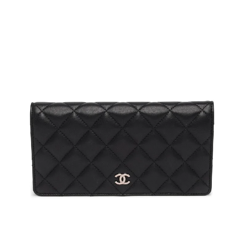 Chanel bags for women with minimalist styleChanel Black Lambskin Bi-Fold Continental Wallet