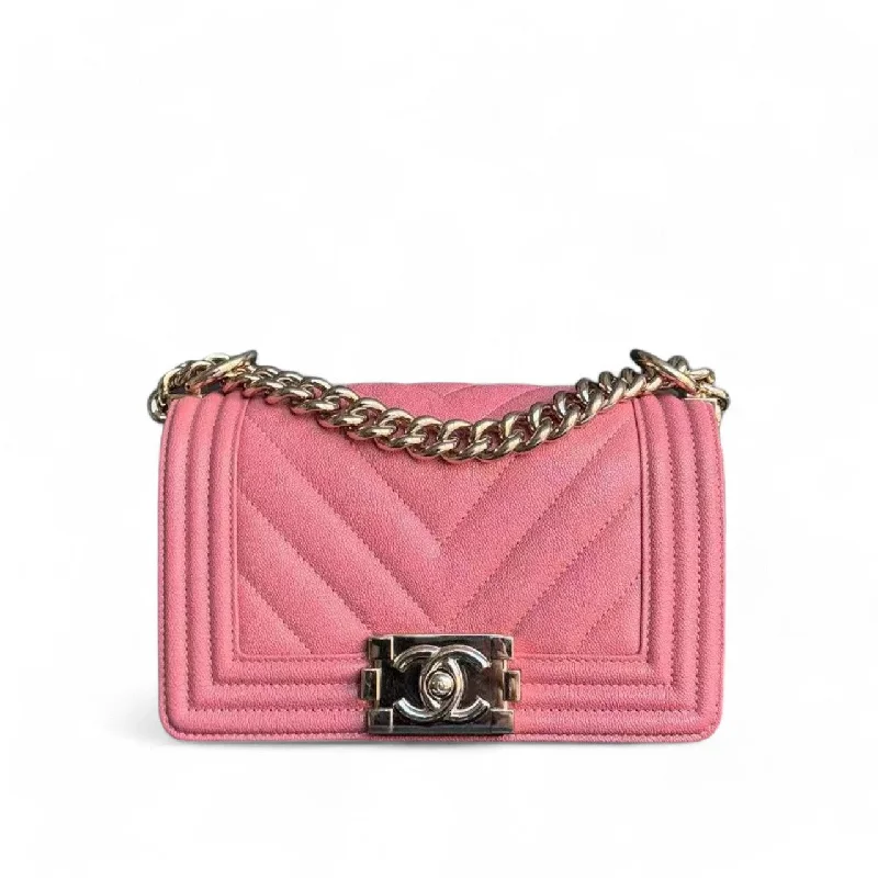 Chanel bags perfect for everyday elegChanel Boy Small - Caviar 20CM Chevron Pink Gold Hardware Series 28