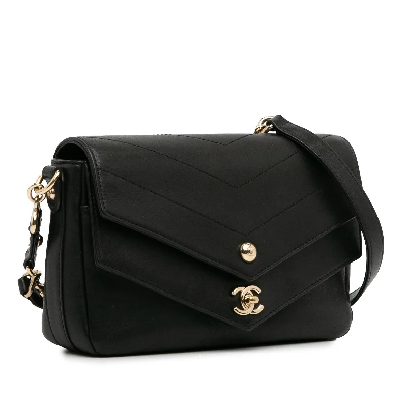 Chanel bags with classic and elegant designsChanel Calfskin Elaphe Double Chevron Flap (L3u8Dw)