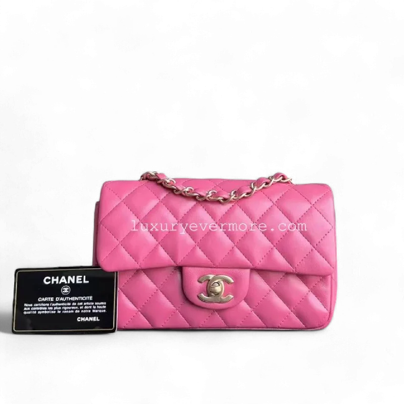 Chanel bags perfect for everyday elegChanel Classic Flap Mini - 20CM Rectangle Quilted Lambskin Barbe Pink Gold Hardware Series 18