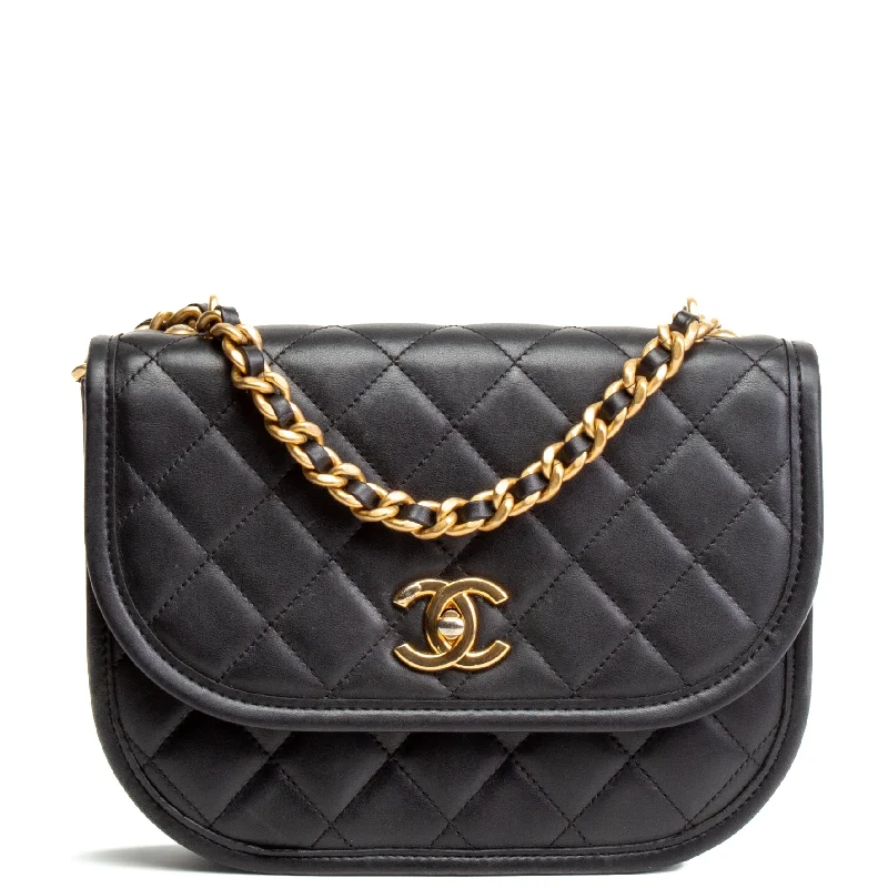 Chanel Luxury Handbag for High - End EventsCHANEL Messenger Flap Bag - Black