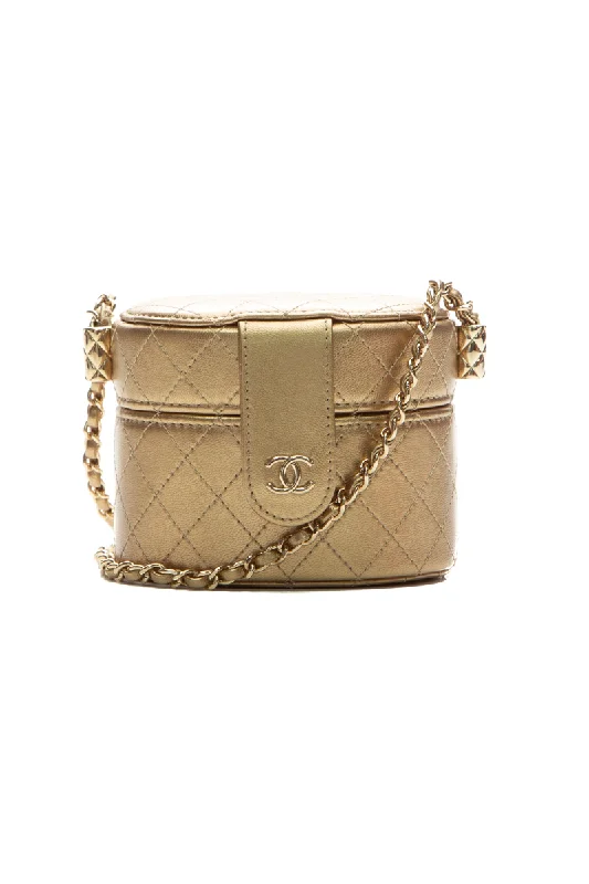 Chanel bags with classic and elegant designsRound Vanity Clutch with Chain