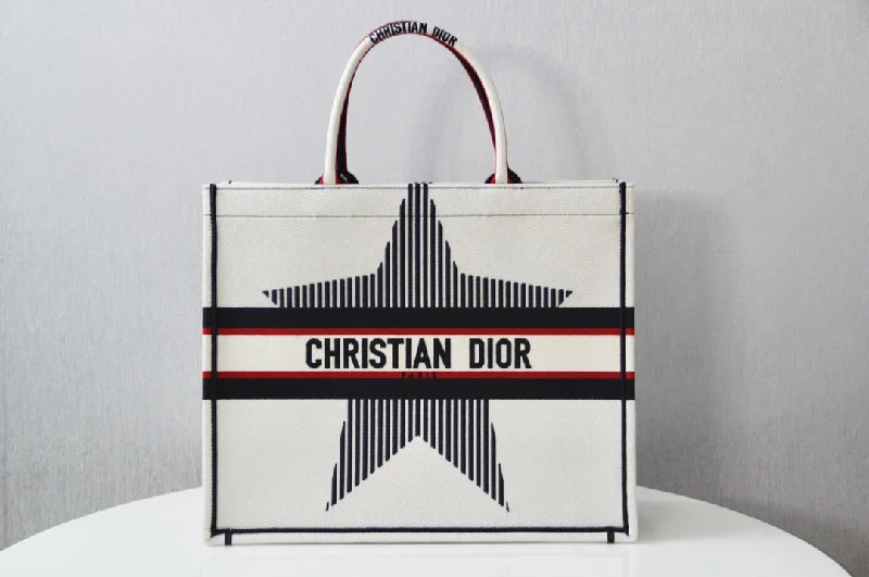 Christian Dior bags with a side - pocket for holding a water bottleChristian Dior - Luxury Bags  476