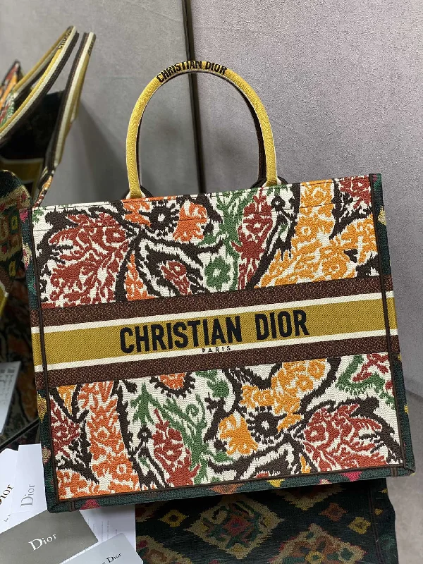 Christian Dior handbags with a back - pocket for quick storageChristian Dior - Luxury Bags  495