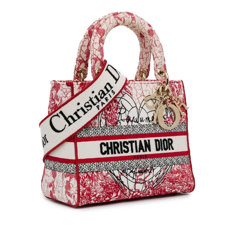 Contemporary Christian Dior handbags with a unique shapeDior Medium Royale d'Amour Lady D-Lite (8Z7yNB)