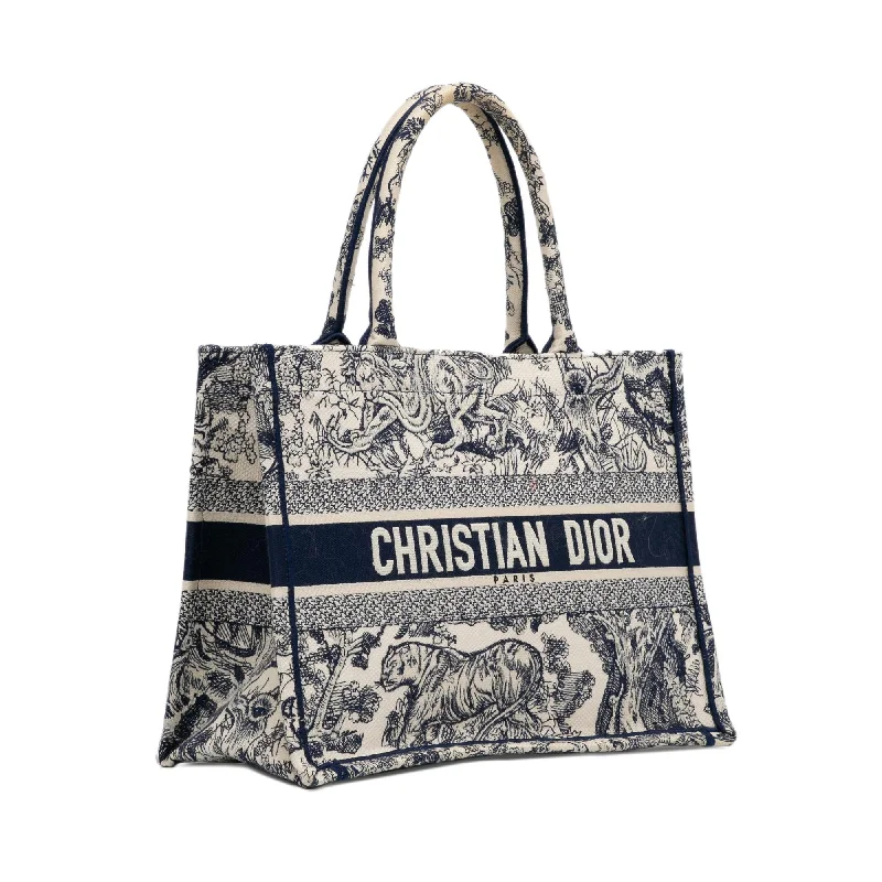 Stylish Christian Dior shoulder bags with a tassel - adorned zipperDior Medium Toile de Jouy Book Tote (gY64Wb)