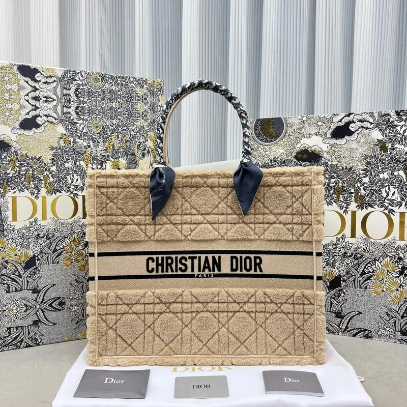 Christian Dior Saddle bags with a patent leather finish for a shiny lookGlitzybags - Dior Bags - 4006