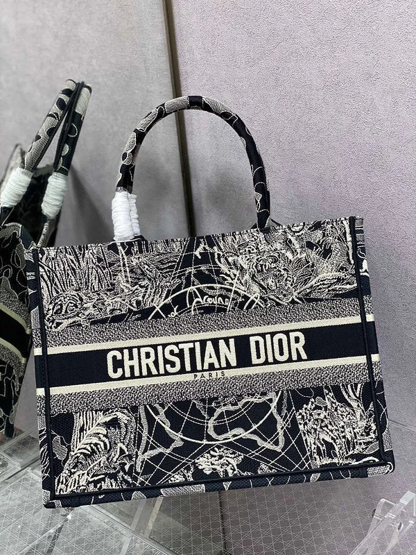 Fashion - forward Christian Dior tote bags for the modern womanGlitzybags - Dior Bags - 4257