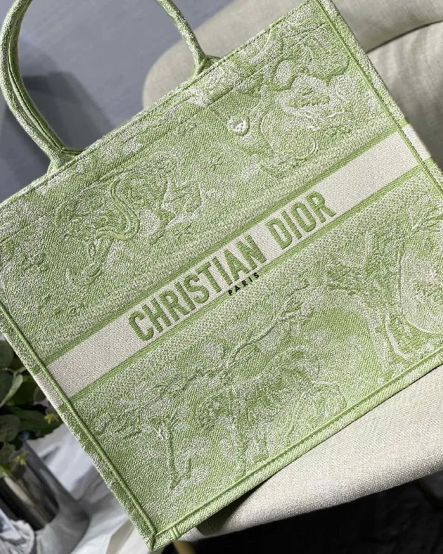 Fashion - forward Christian Dior tote bags for the modern womanWF - Dior Bag - 488