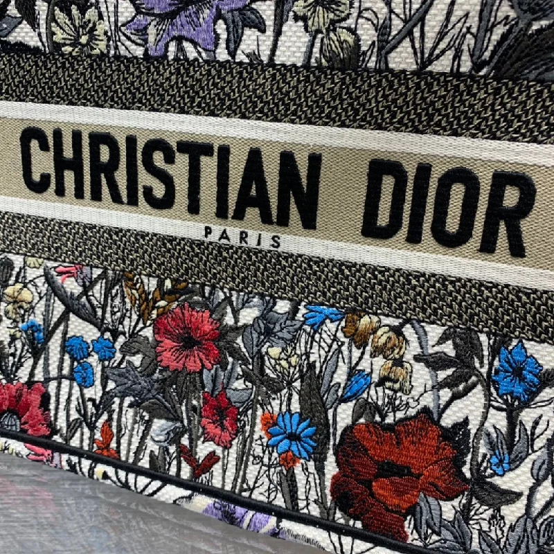 Christian Dior bags with a detachable coin purse insideWF - Dior Bag - 502